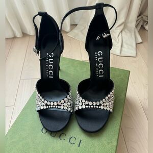Gucci sandals brand new never worn
